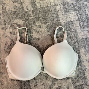 Victoria's Secret Cream Bra